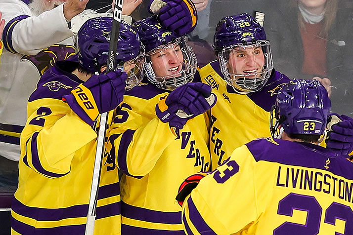 College Hockey Roundup: College Friendly NHL Draft, WMU's Bad Week, NCHC on  TV & More