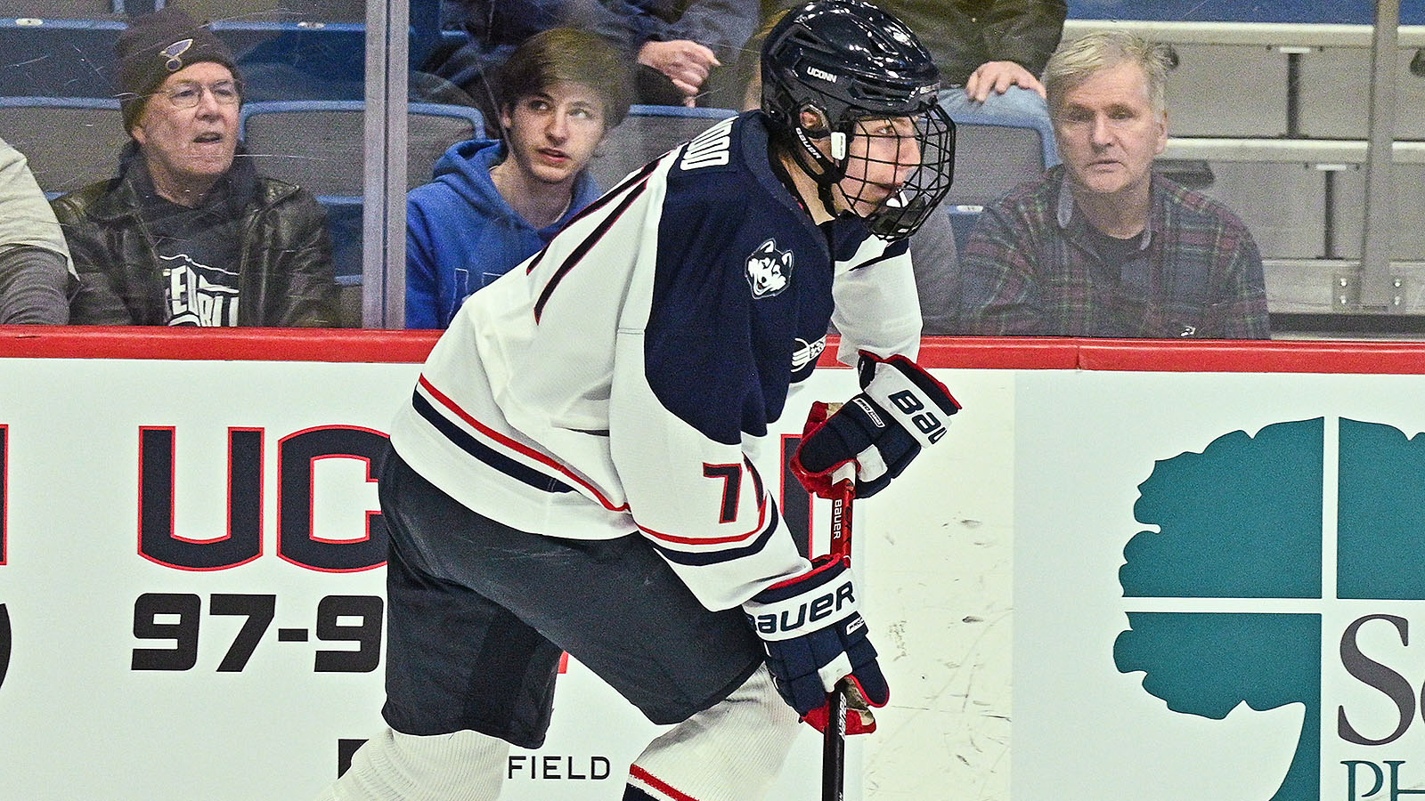 2013-14 Women's Ice Hockey Online Team Guide by Providence College