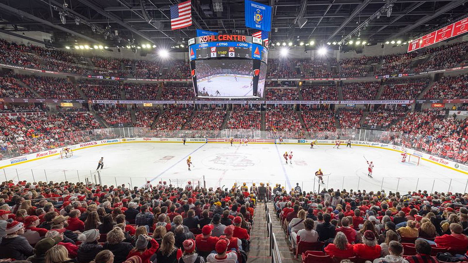 Crowds continue to grow in NCAA Division I men's hockey