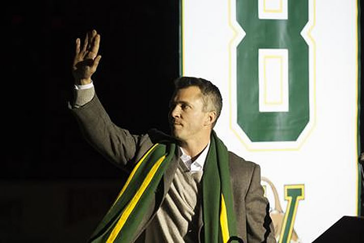 Vermont Retires St. Louis's #8