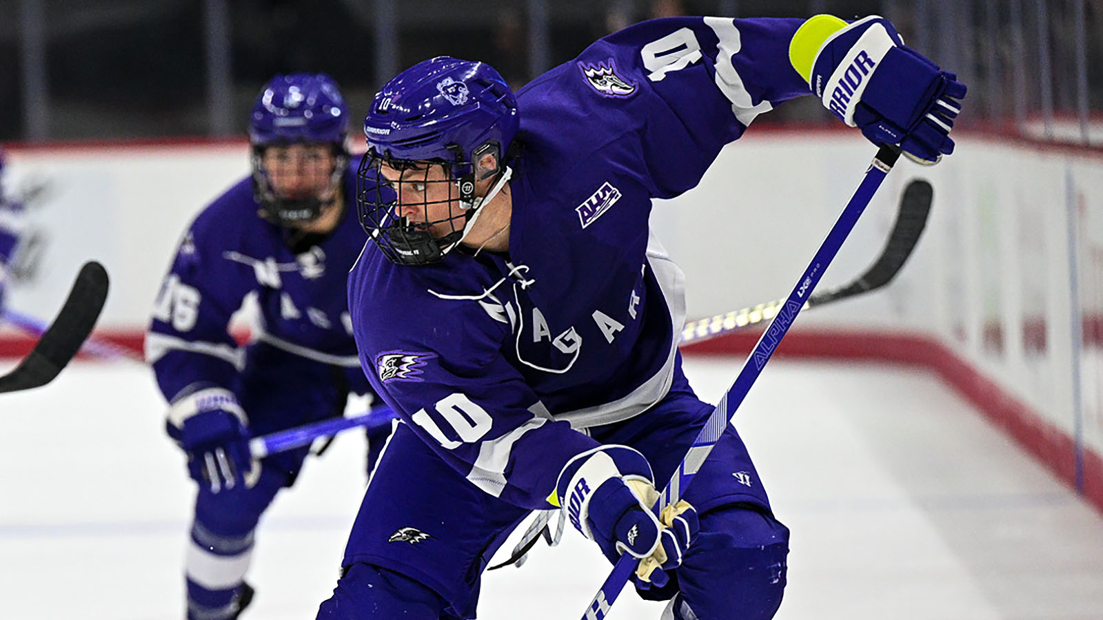 Men’s Notes: Purple Eagles Lighting Red Lamps